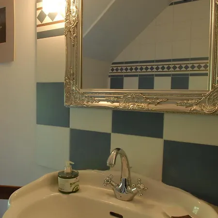 Bed & Breakfast Les Chambres Du Manoir De Guitry *